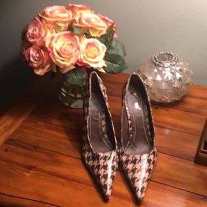 Dollhouse brown/tan heels!!!!  Never worn